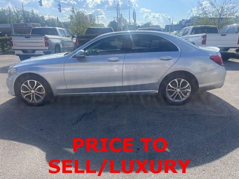 Used 2016 Mercedes-Benz C 300 4MATIC Sedan image 3
