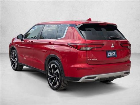 Used 2024 Mitsubishi Outlander SE image 7