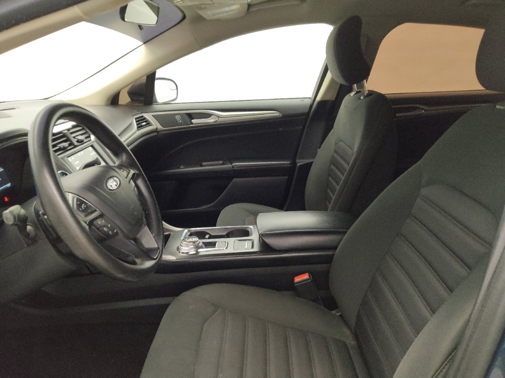 Used 2018 Ford Fusion SE w/ Fusion SE Technology Package FWD image 17