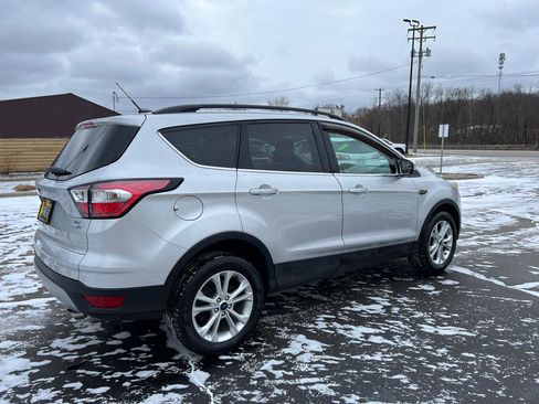Used 2018 Ford Escape SE image 8