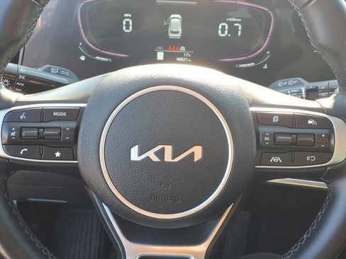 Used 2024 Kia Sportage EX image 5