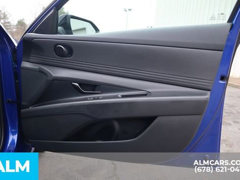 Used 2025 Hyundai Elantra Sport FWD image 27