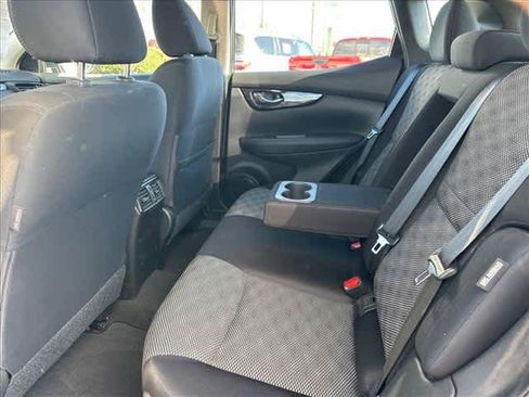 Used 2021 Nissan Rogue Sport SV FWD image 12