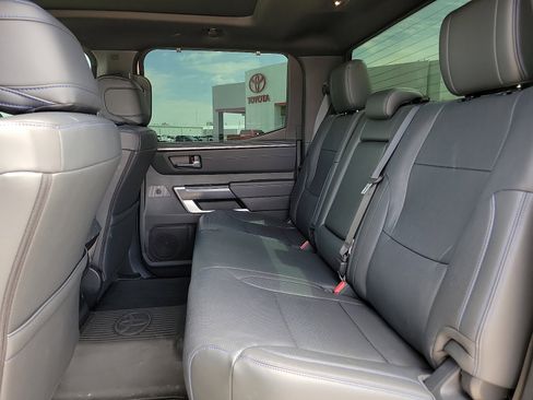 Used 2025 Toyota Tundra Platinum w/ TRD Off-Road Package AWD/4WD image 8