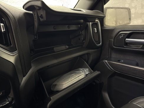 Used 2020 Chevrolet Silverado 1500 LTZ image 24