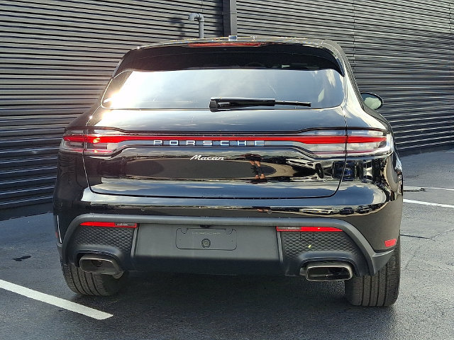 Certified 2026 Porsche Macan AWD/4WD image 6