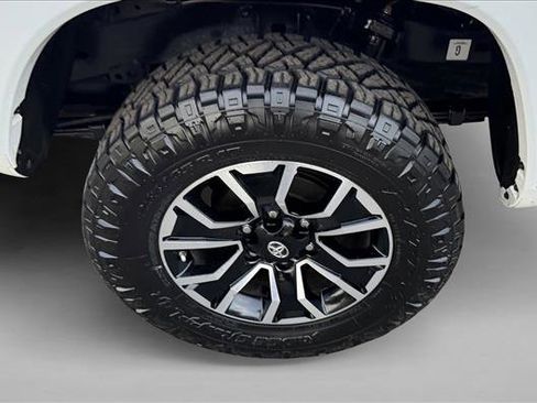 Certified 2020 Toyota Tacoma TRD Sport image 9