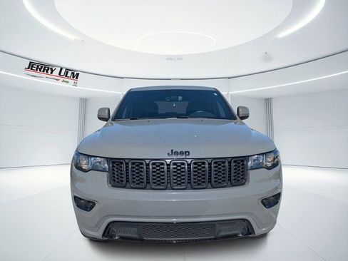 Used 2020 Jeep Grand Cherokee Altitude image 7