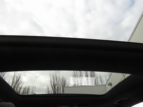 New 2025 Mercedes-Benz GLA 35 AMG 4MATIC image 33