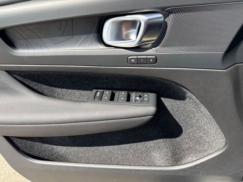 Used 2023 Volvo XC40 Recharge Plus AWD/4WD image 16