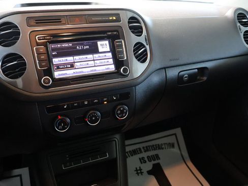 Used 2015 Volkswagen Tiguan S FWD image 26