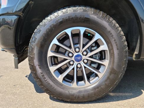 Used 2019 Ford F150 XLT w/ Equipment Group 302A Luxury image 21