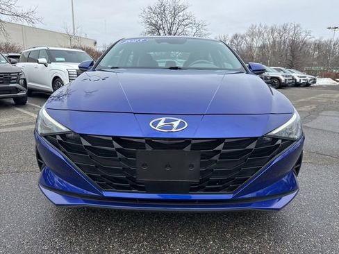 Certified 2023 Hyundai Elantra SEL w/ Convenience Package image 2