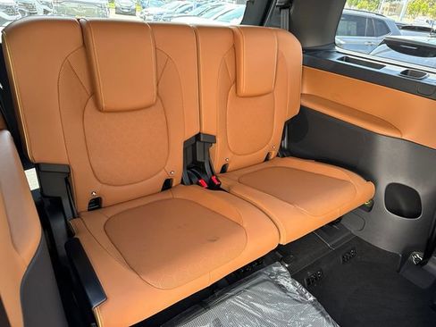 New 2025 Volkswagen ID. Buzz Pro S Plus image 24