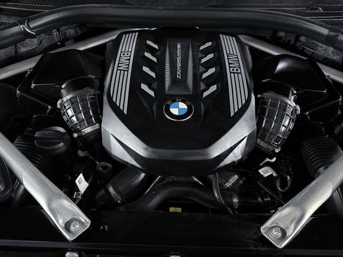 Used 2022 BMW X7 M50i image 62
