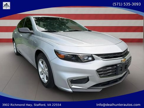 Used 2018 Chevrolet Malibu LS FWD image 3