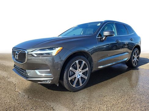 Used 2018 Volvo XC60 T6 Inscription w/ Luxury Seat Package image 2