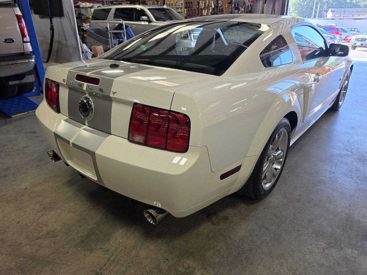 Used 2007 Ford Mustang GT Premium RWD image 8