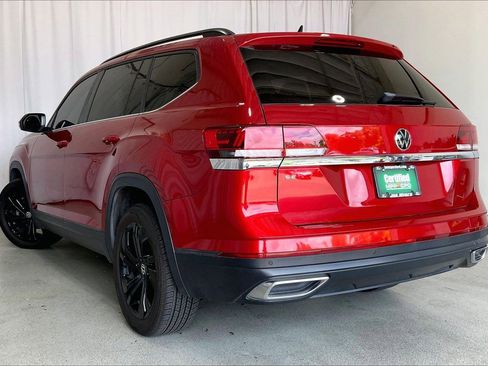 Used 2023 Volkswagen Atlas SE w/ Panoramic Sunroof Package FWD image 5