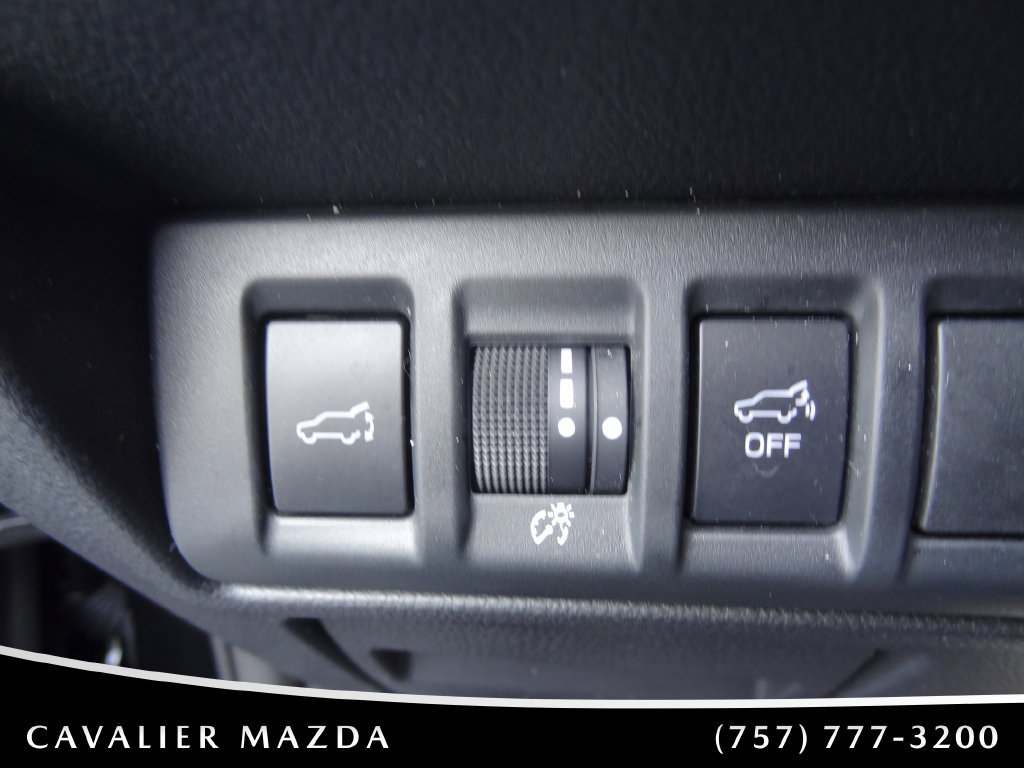 Used 2025 Subaru Outback Touring XT AWD/4WD image 23