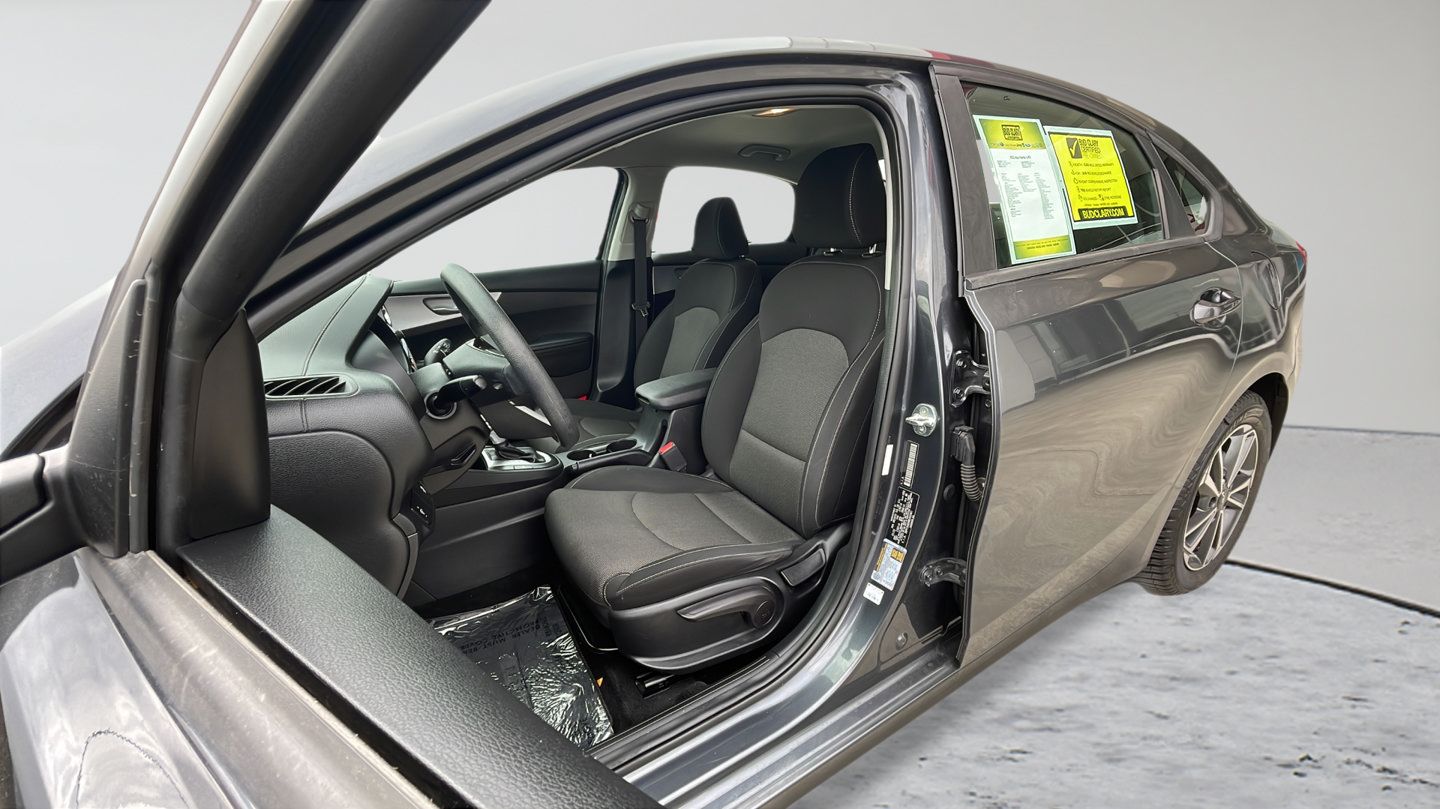 Used 2022 Kia Forte LXS FWD image 20