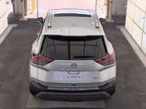 Used 2023 Nissan Rogue SV w/ SV Premium B Package FWD image 4