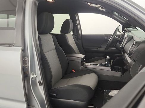 Used 2023 Toyota Tacoma TRD Off-Road image 32