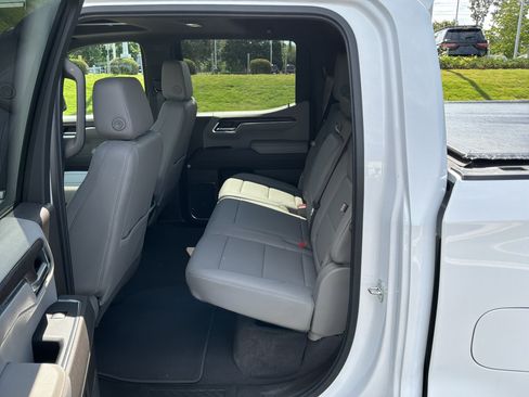 Used 2024 GMC Sierra 1500 SLT w/ SLT Premium Plus Package AWD/4WD image 31