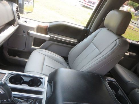 Used 2020 Ford F150 Lariat w/ Equipment Group 502A Luxury AWD/4WD image 26