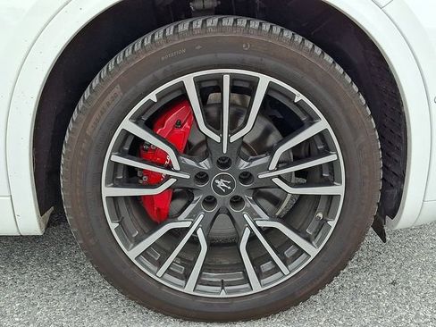Certified 2024 Maserati Grecale Modena AWD/4WD image 15