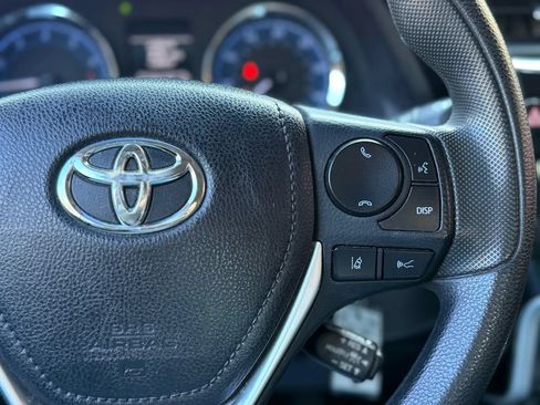 Used 2019 Toyota Corolla LE FWD image 29