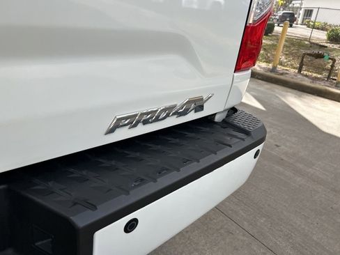 Used 2019 Nissan Titan PRO-4X w/ Pro-4x Convenience Package image 22