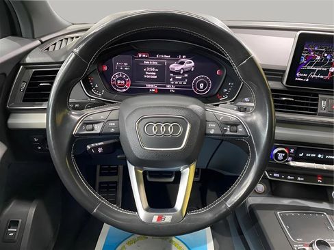 Used 2018 Audi SQ5 Premium Plus w/ Navigation Package image 12