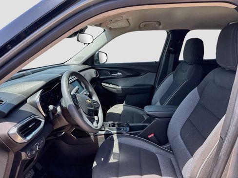 Used 2023 Chevrolet TrailBlazer LT FWD image 10