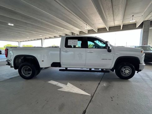 Used 2025 Chevrolet Silverado 3500 LT AWD/4WD image 6