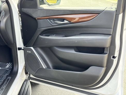 Used 2019 Cadillac Escalade Premium Luxury AWD/4WD image 27