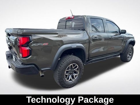 Used 2024 Chevrolet Colorado ZR2 w/ Technology Package AWD/4WD image 6