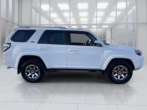 Used 2016 Toyota 4Runner SR5 RWD image 7