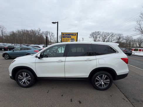 Used 2017 Honda Pilot EX image 8