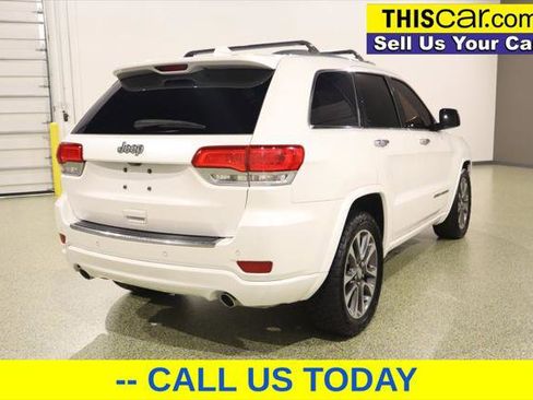Used 2017 Jeep Grand Cherokee Overland image 7