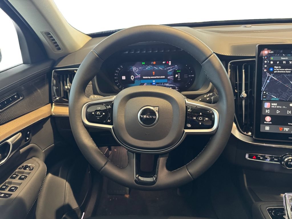 New 2026 Volvo XC90 T8 Plus w/ Protection Package Premier AWD/4WD image 12