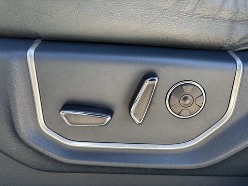 Used 2022 Ford F450 Limited w/ FX4 Off-Road Package image 27