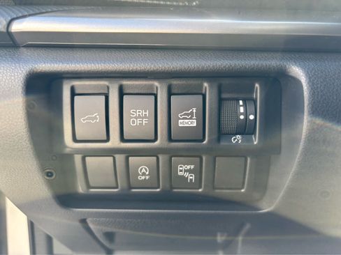 Used 2023 Subaru Forester Premium AWD/4WD image 21