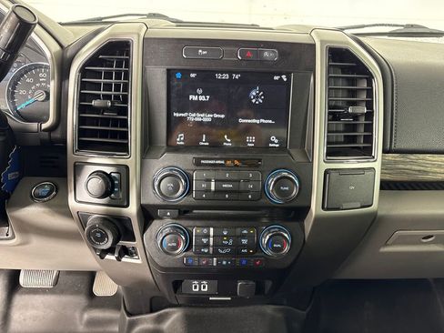 Used 2018 Ford F150 Lariat w/ Trailer Tow Package AWD/4WD image 27