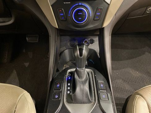 Used 2017 Hyundai Santa Fe Sport image 17