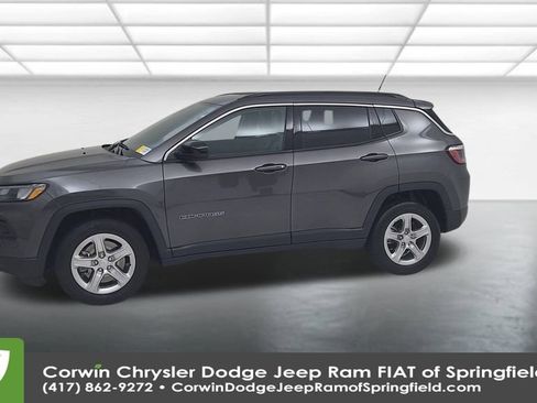 Certified 2024 Jeep Compass Latitude image 8