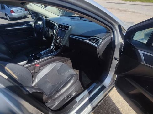 Used 2015 Ford Fusion Titanium FWD image 9