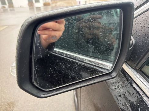 Used 2020 GMC Acadia SLE w/ Driver Convenience Package image 11