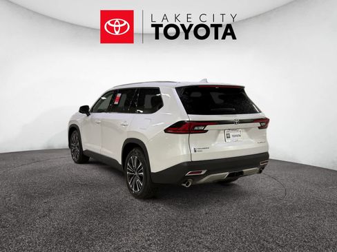 New 2026 Toyota Grand Highlander AWD Hybrid image 5