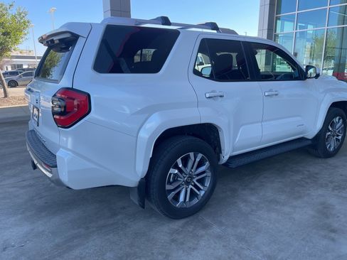 Used 2025 Toyota 4Runner Limited image 7